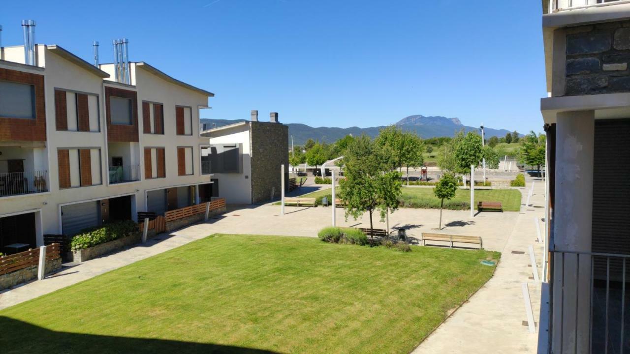 Appartement Golf Y Nieve à Sabiñánigo Extérieur photo